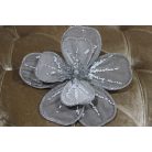 Ezüstfehér színű bársonyvirág csipeszen - 11 cm