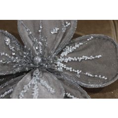 Ezüstfehér színű bársonyvirág csipeszen - 11 cm