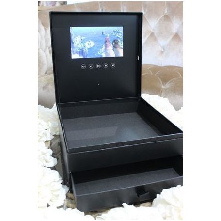 Fekete videó flowerbox